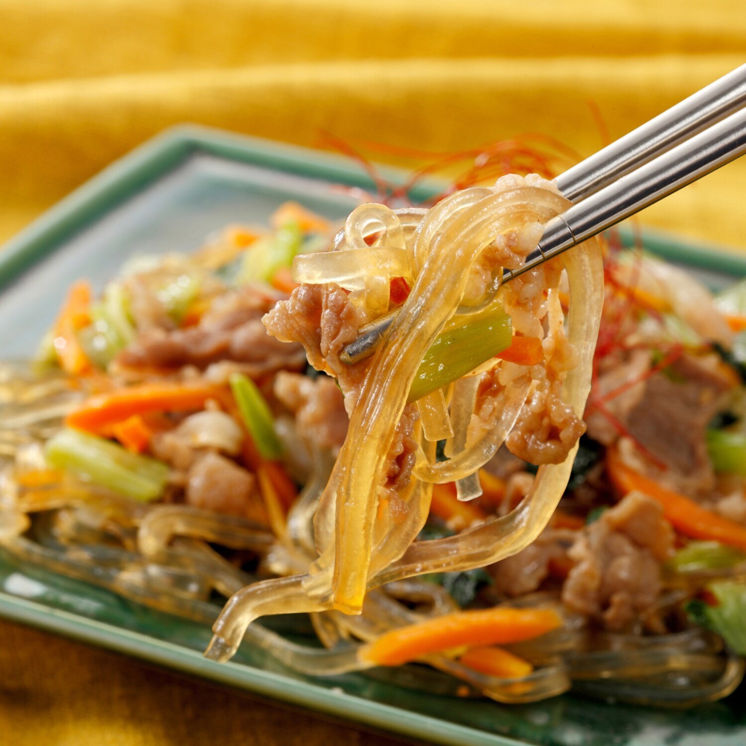 牛カルビ入り 具だくさん！ もちもちチャプチェ