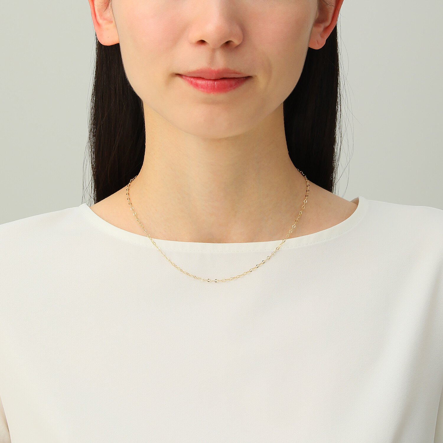 ビープラス 軽やかな存在感 １８Ｋ ケーブルチェーン ネックレス