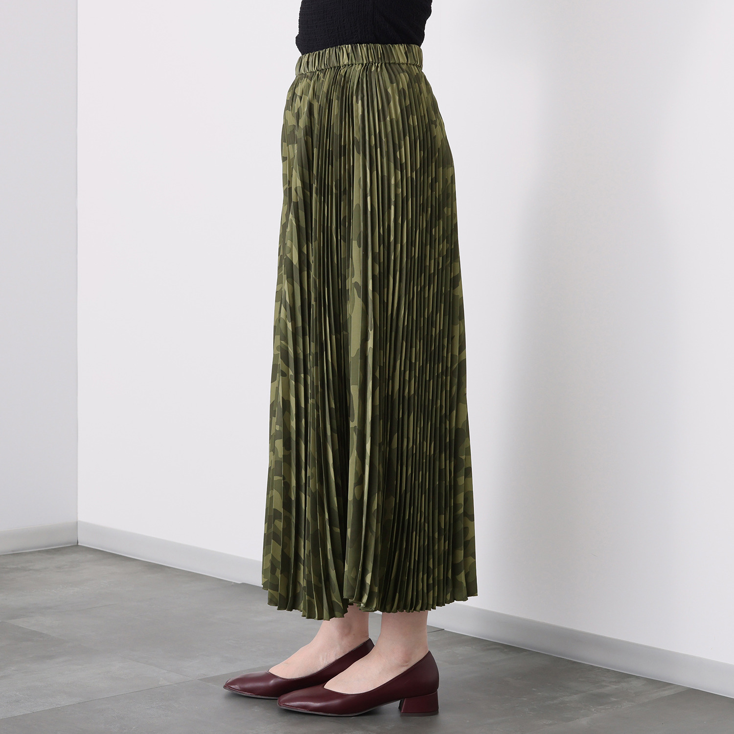 イシカワラボ★ヒトミ ソフトデシン プリーツガウチョ フレアーパンツ