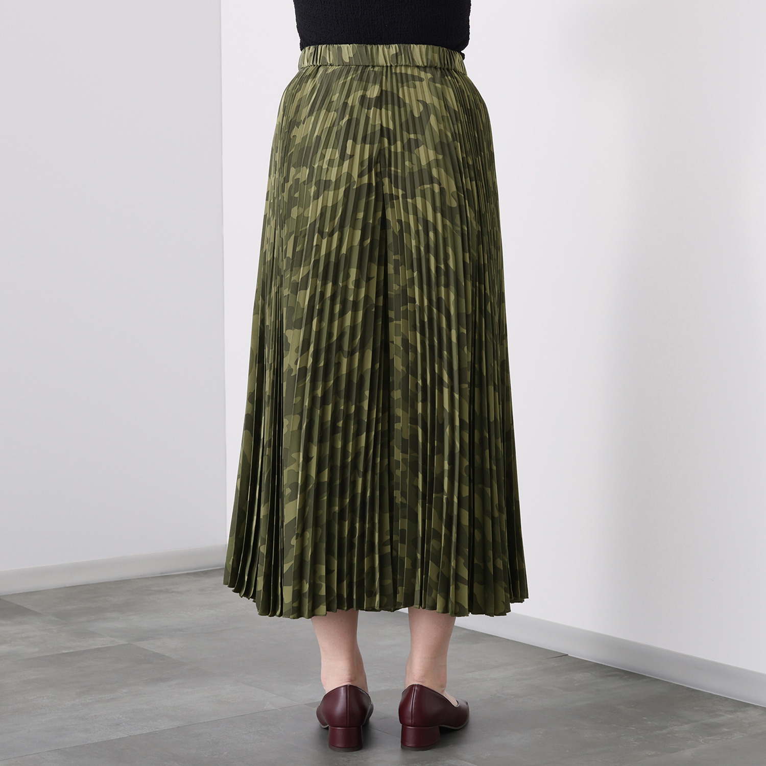 イシカワラボ★ヒトミ ソフトデシン プリーツガウチョ フレアーパンツ