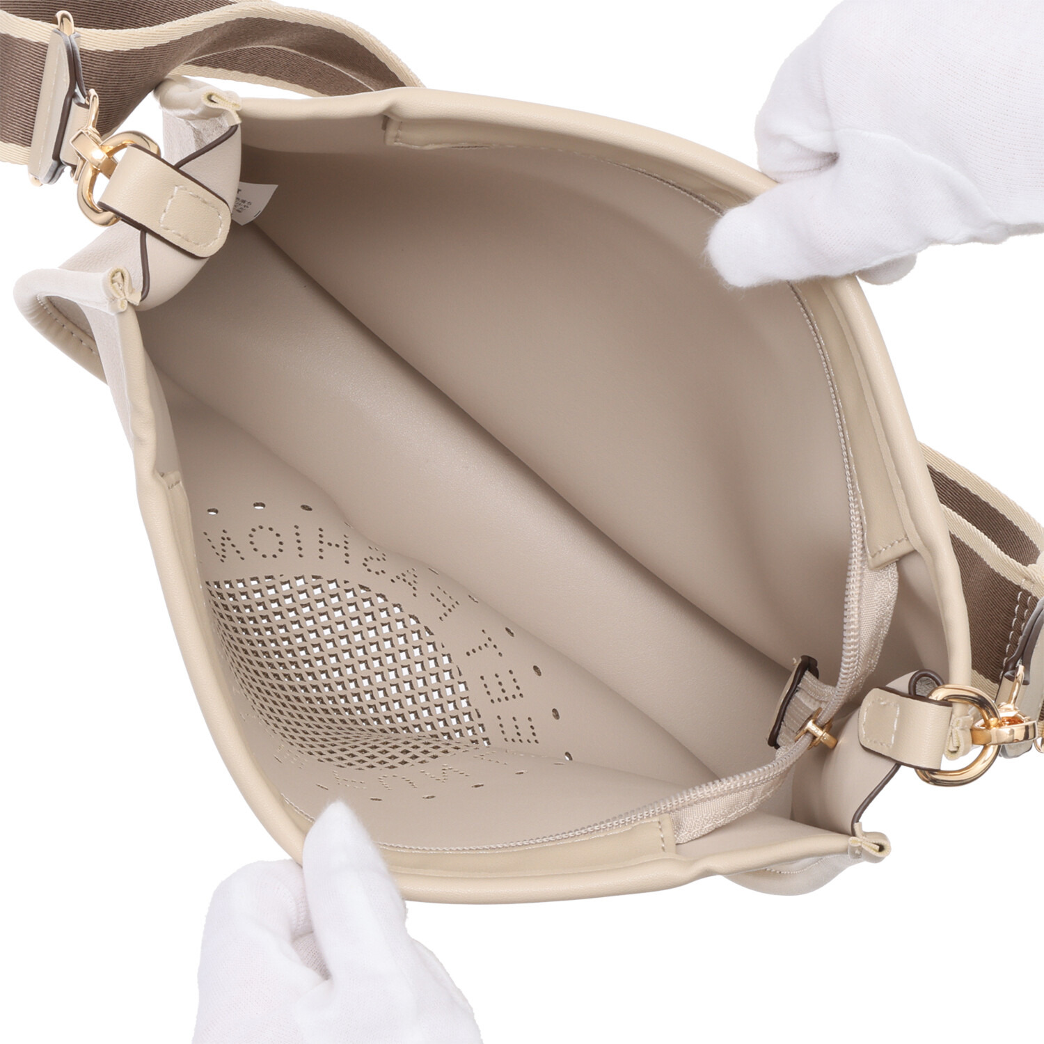 ラルジュ パンチングデザイン ショルダーバッグ