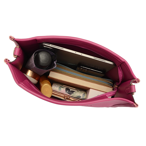 ラルジュ パンチングデザイン ショルダーバッグ