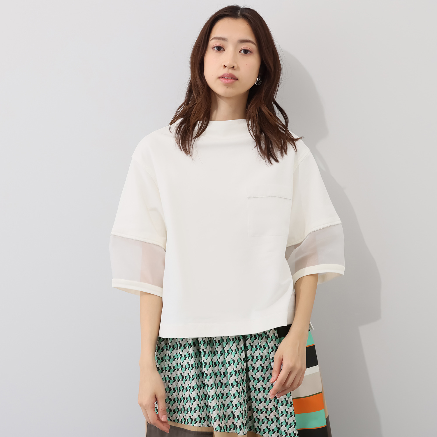 ミミコプラス 綿混素材で肌心地抜群 透け感とフォルムが美しい バルーンスリーブ ボトルネックプルオーバー