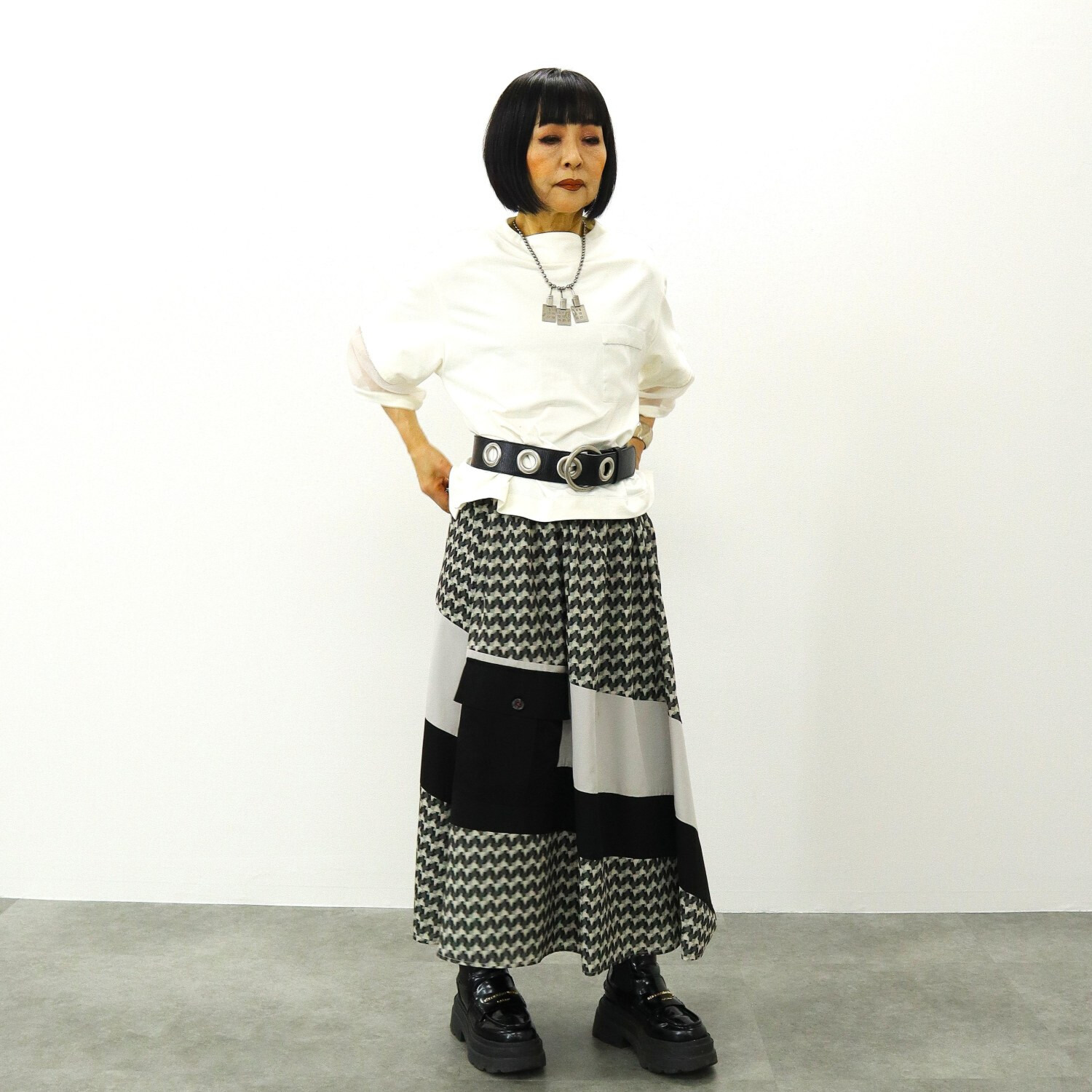 ミミコプラス 綿混素材で肌心地抜群 透け感とフォルムが美しい バルーンスリーブ ボトルネックプルオーバー