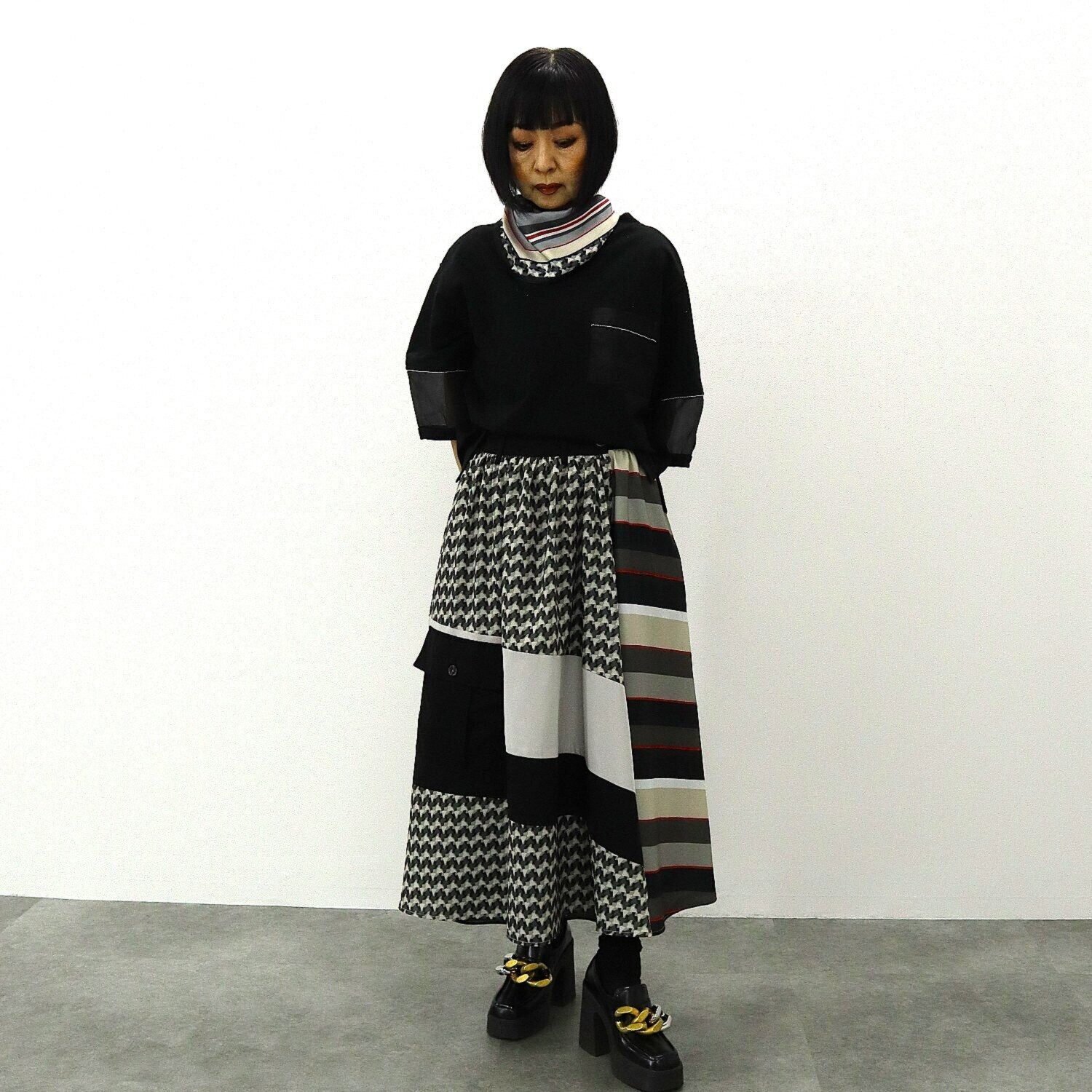 ミミコプラス 綿混素材で肌心地抜群 透け感とフォルムが美しい バルーンスリーブ ボトルネックプルオーバー