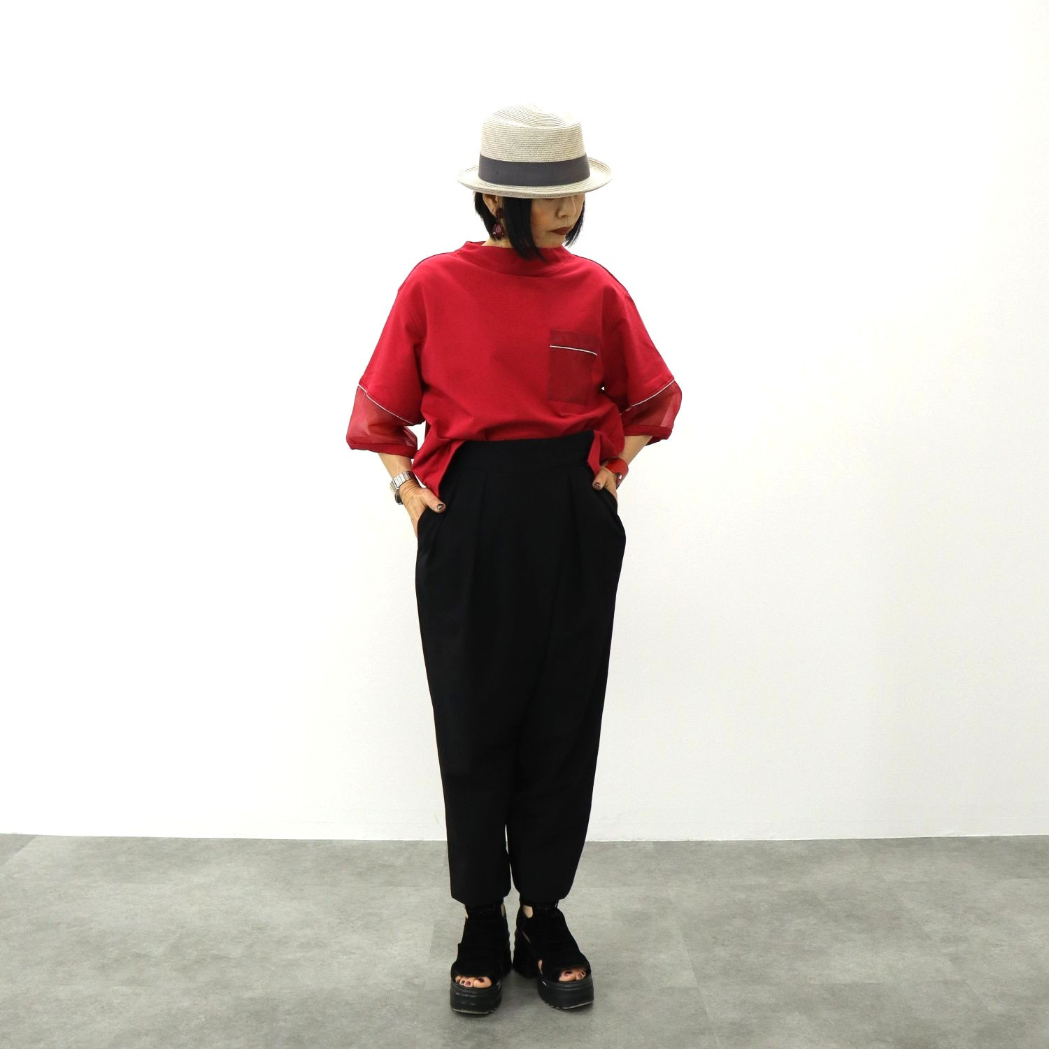 ミミコプラス 綿混素材で肌心地抜群 透け感とフォルムが美しい バルーンスリーブ ボトルネックプルオーバー