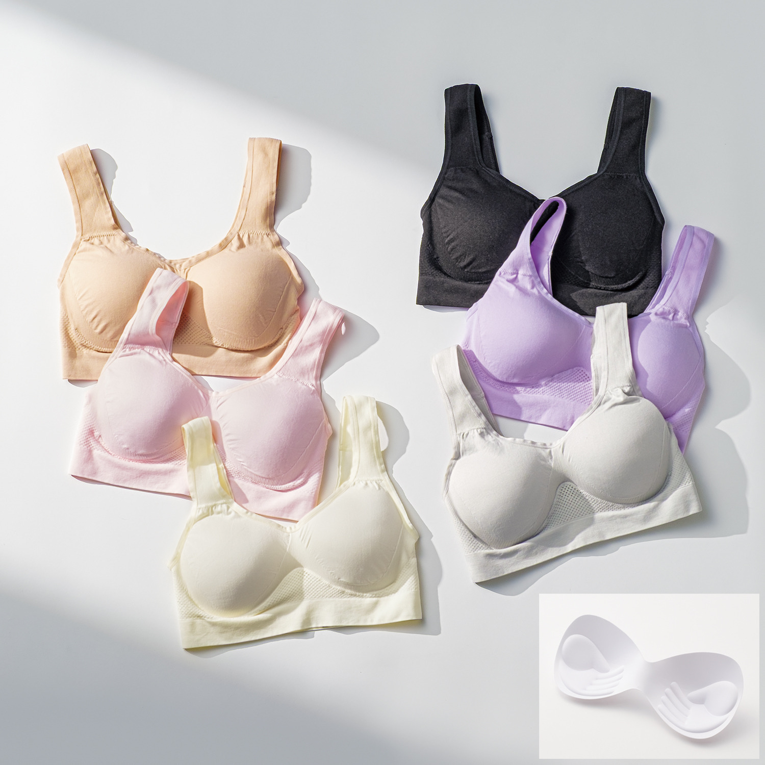 女の欲望 超ラクなのに超アガる！ 接触冷感＆快適メッシュ ＮＥＷ！ 神の手ブラ３枚セット