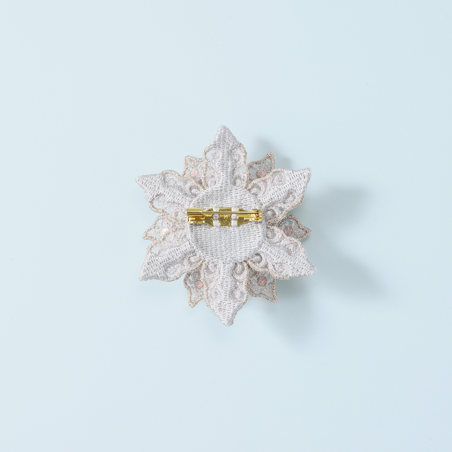 ラカム ドリームフラワーシリーズ 日本製　手作業組み立て 立体刺しゅうブローチ