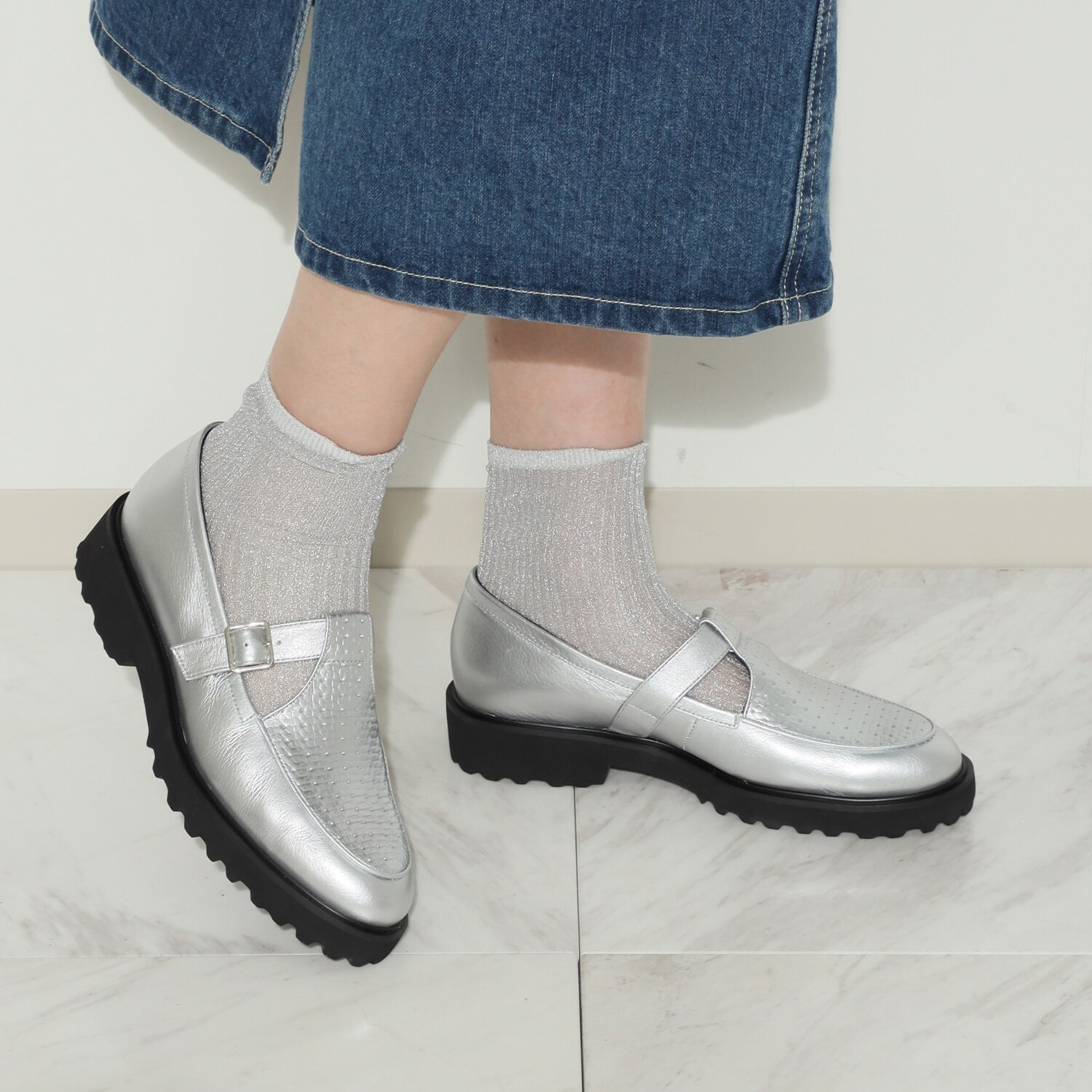 卑弥呼 ＜日本製＞ 牛革 Ｔストラップローファー