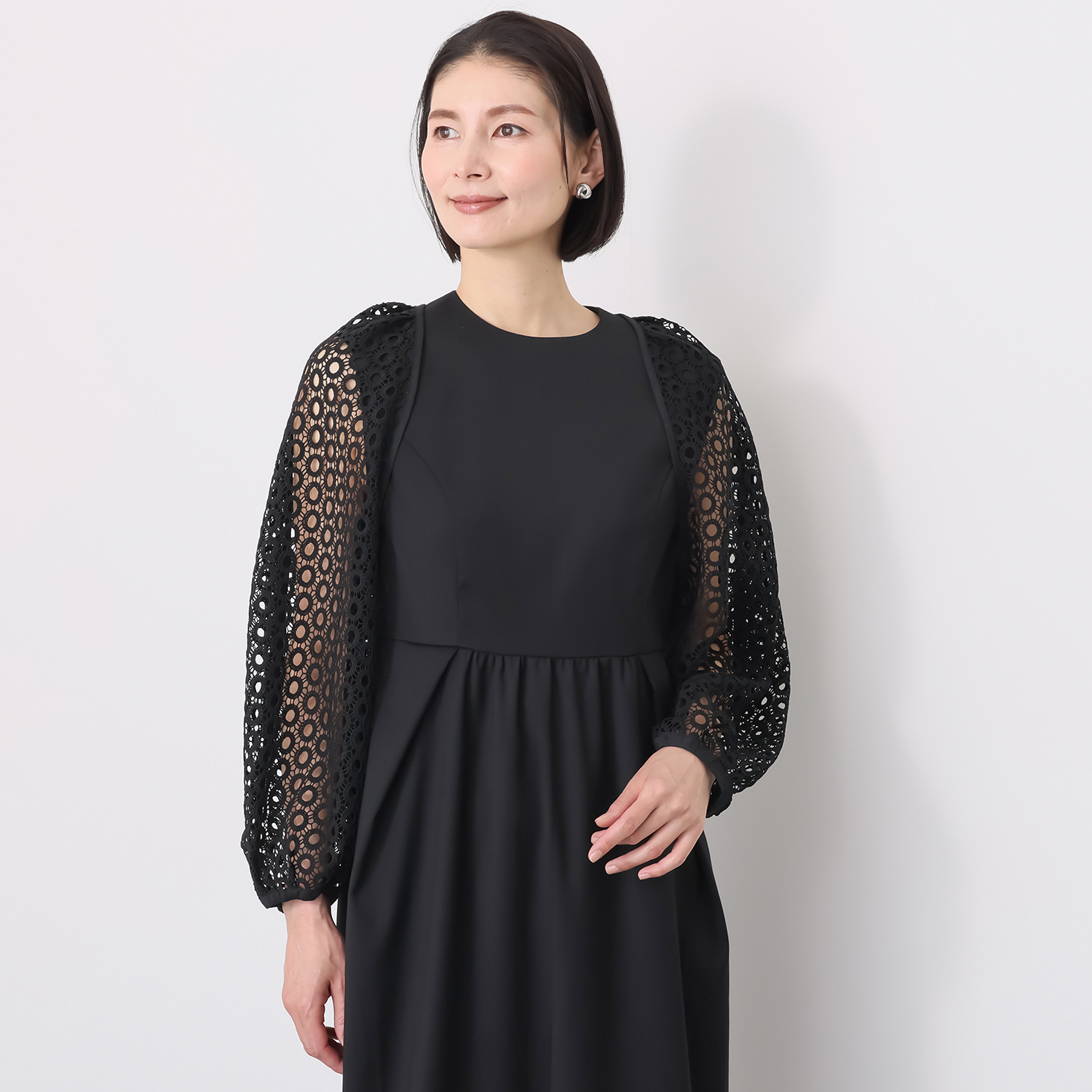 ボンボン・エ・ショコラ ボリュームスリーブ レースボレロ