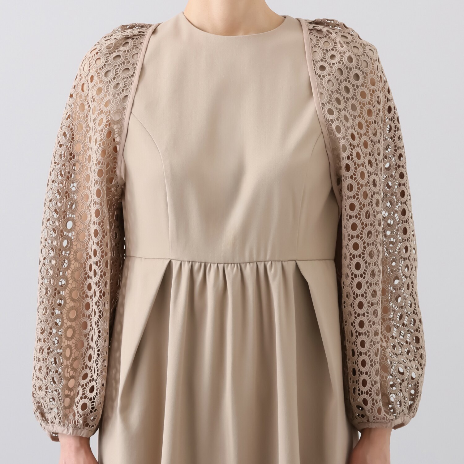 ボンボン・エ・ショコラ ボリュームスリーブ レースボレロ