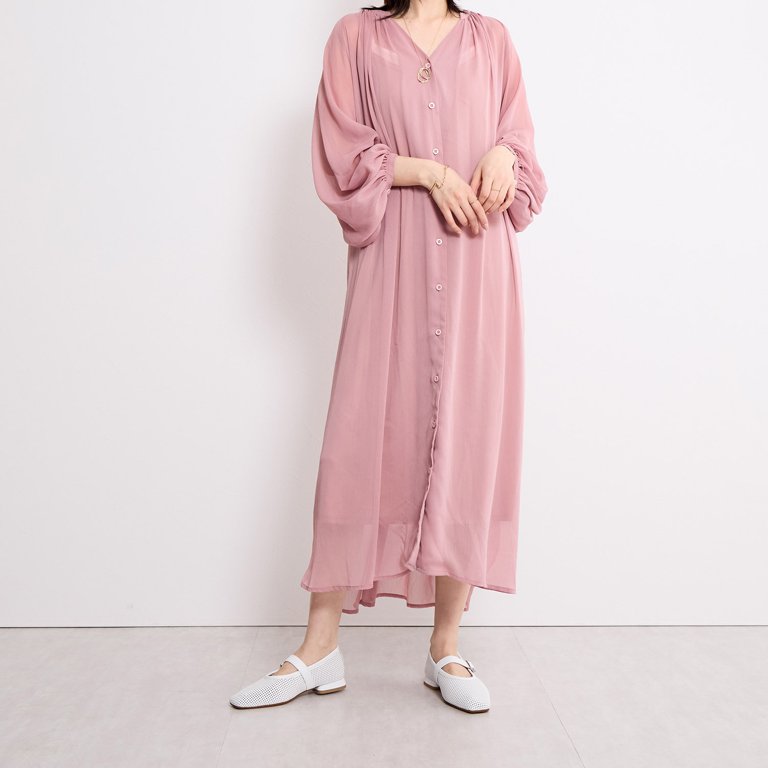 卑弥呼 ＜日本製＞ 牛革パンチング メリージェーンパンプス