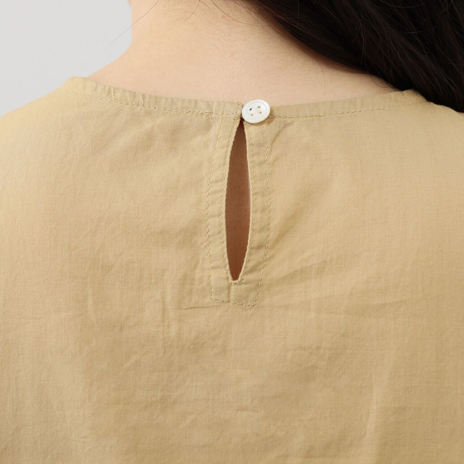 シルカシア インドの伝統工芸 チカン刺しゅう ギャザー切替プルオーバー