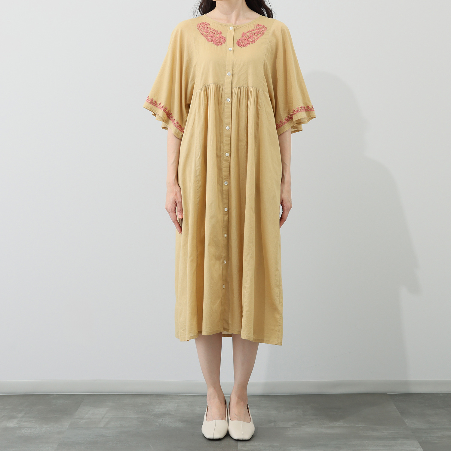 シルカシア インドの伝統工芸 チカン刺しゅう ロングワンピース