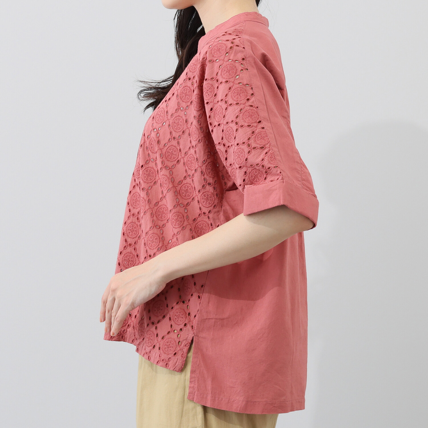 シルカシア シフリー刺しゅう プルオーバー