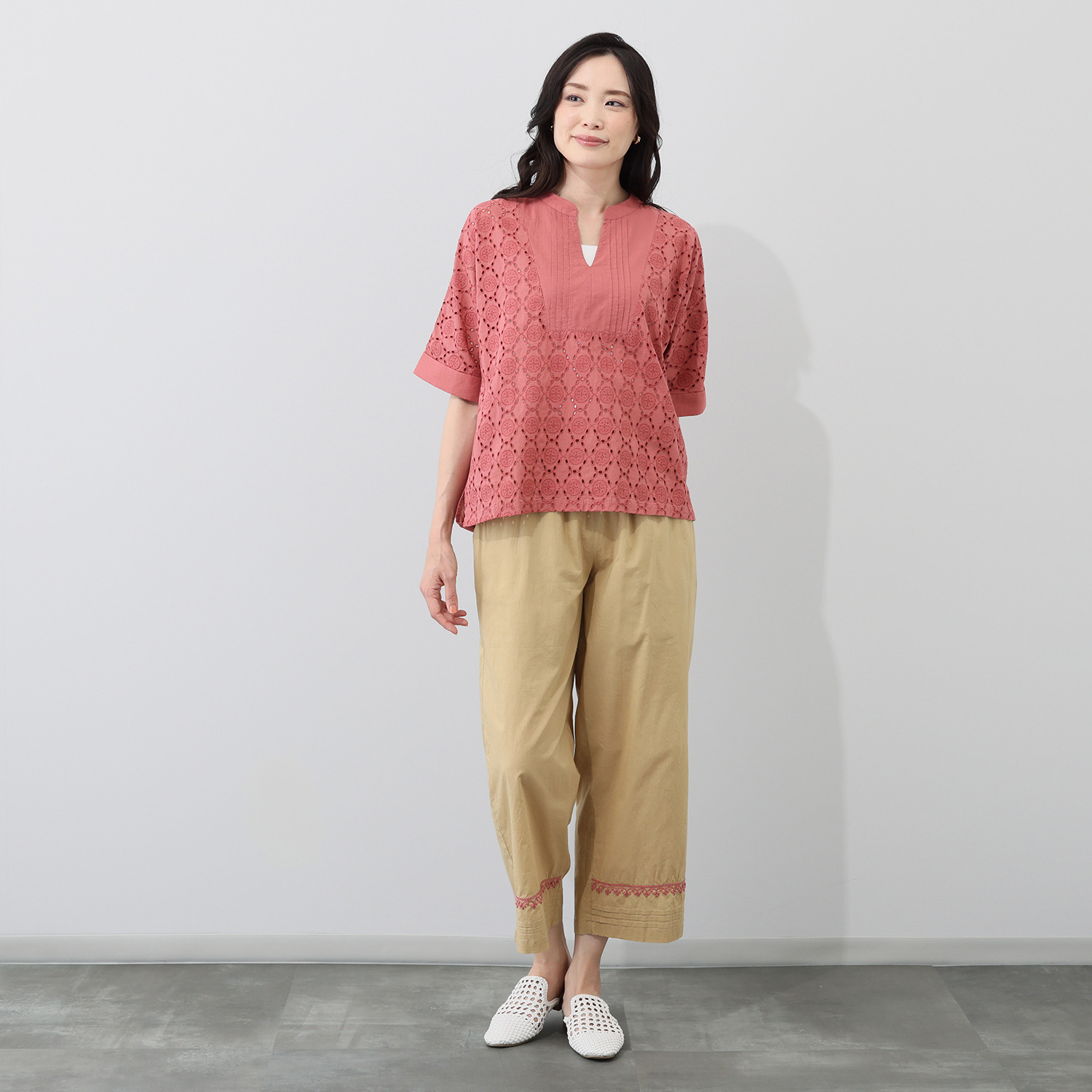 シルカシア シフリー刺しゅう プルオーバー