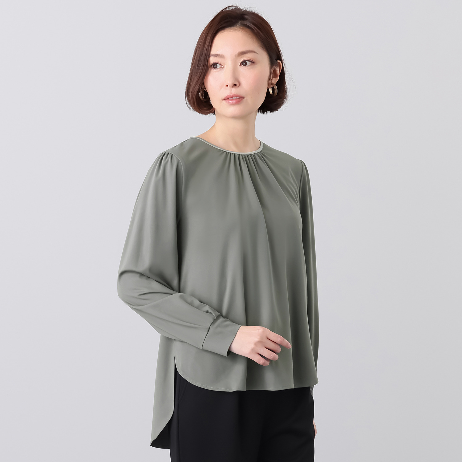 センスローブ ドレープカットソー サテンアクセント プルオーバー