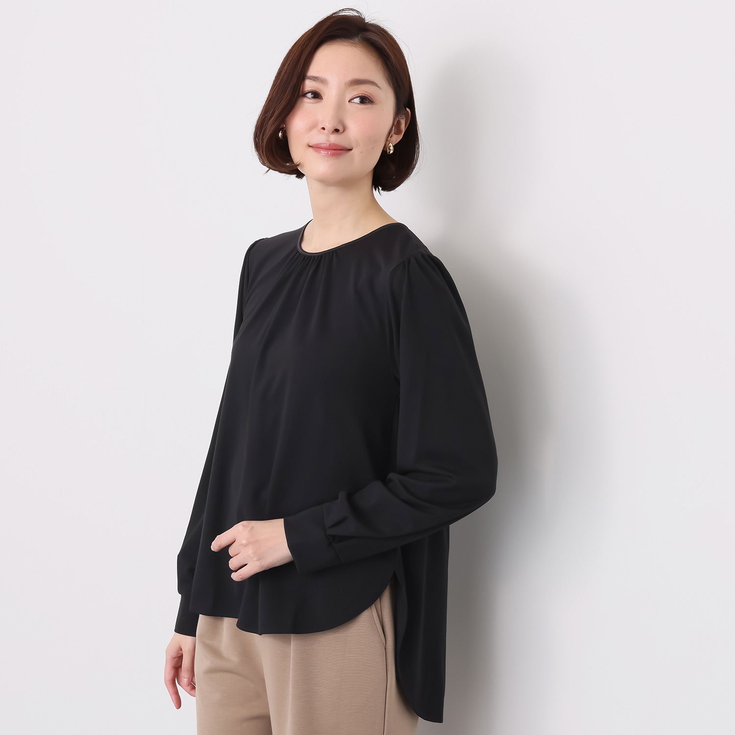 センスローブ ドレープカットソー サテンアクセント プルオーバー