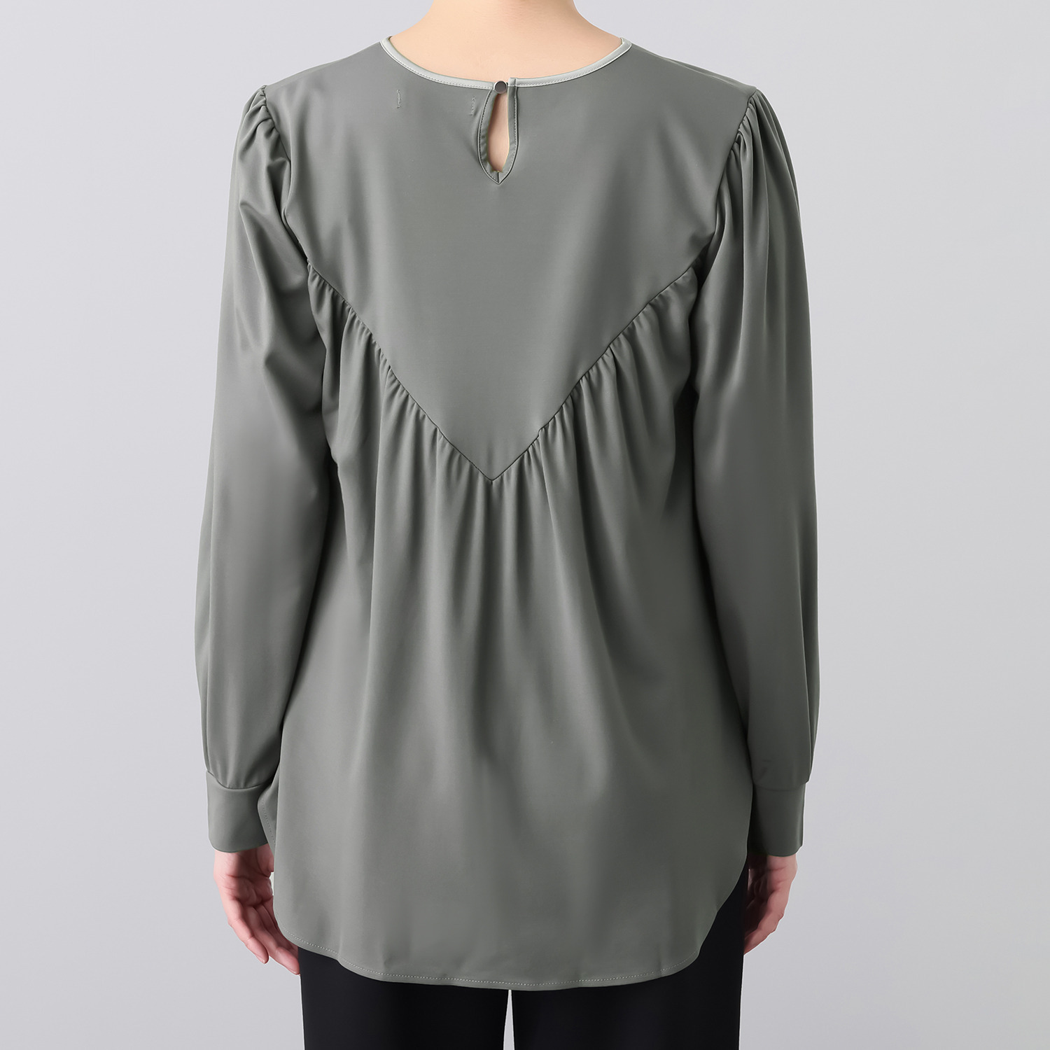 センスローブ ドレープカットソー サテンアクセント プルオーバー