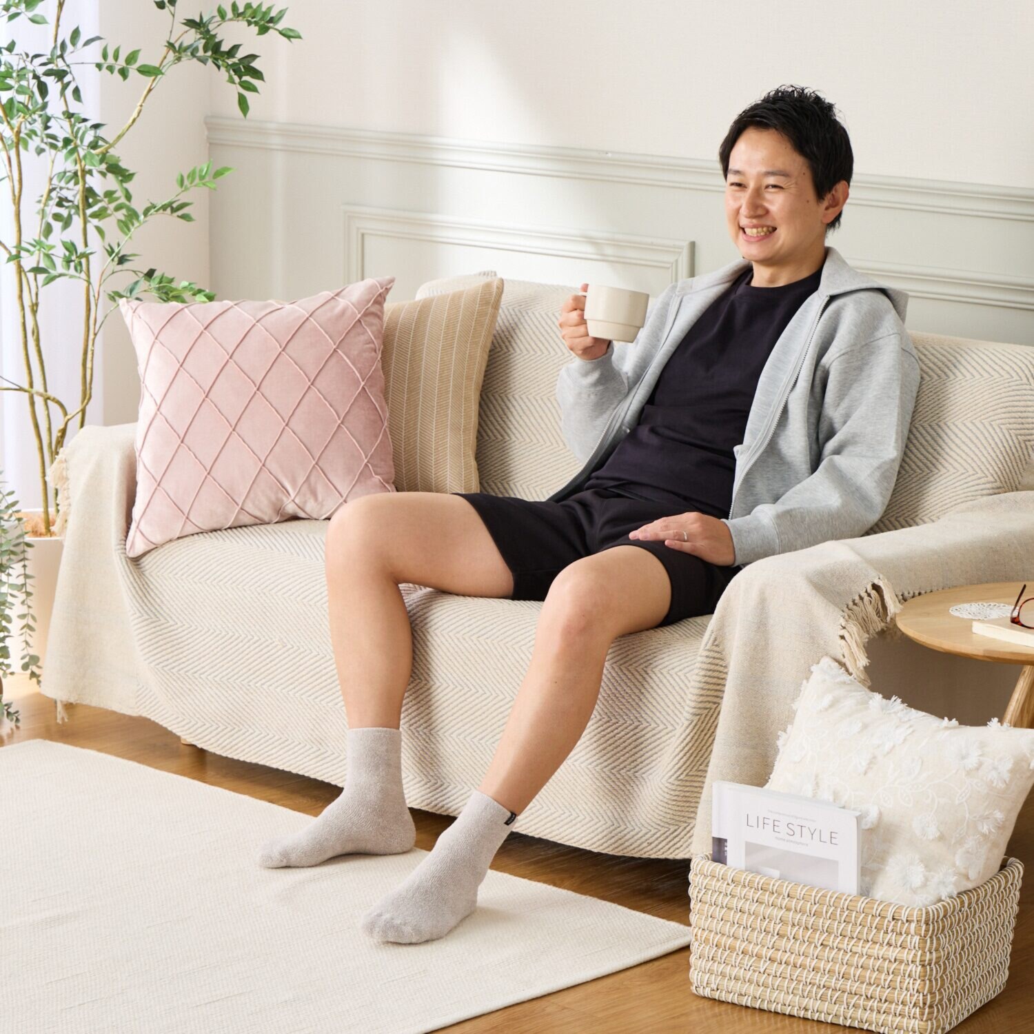 ミーテ コットン＆シルク使用 柔らかなフィット感で 足先を温める！ ゆるゆるソックス同色３足