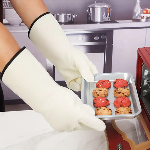 揚げ物や茹で物など さまざまな調理に重宝 ５本指で作業もしやすい 防水耐熱グローブ