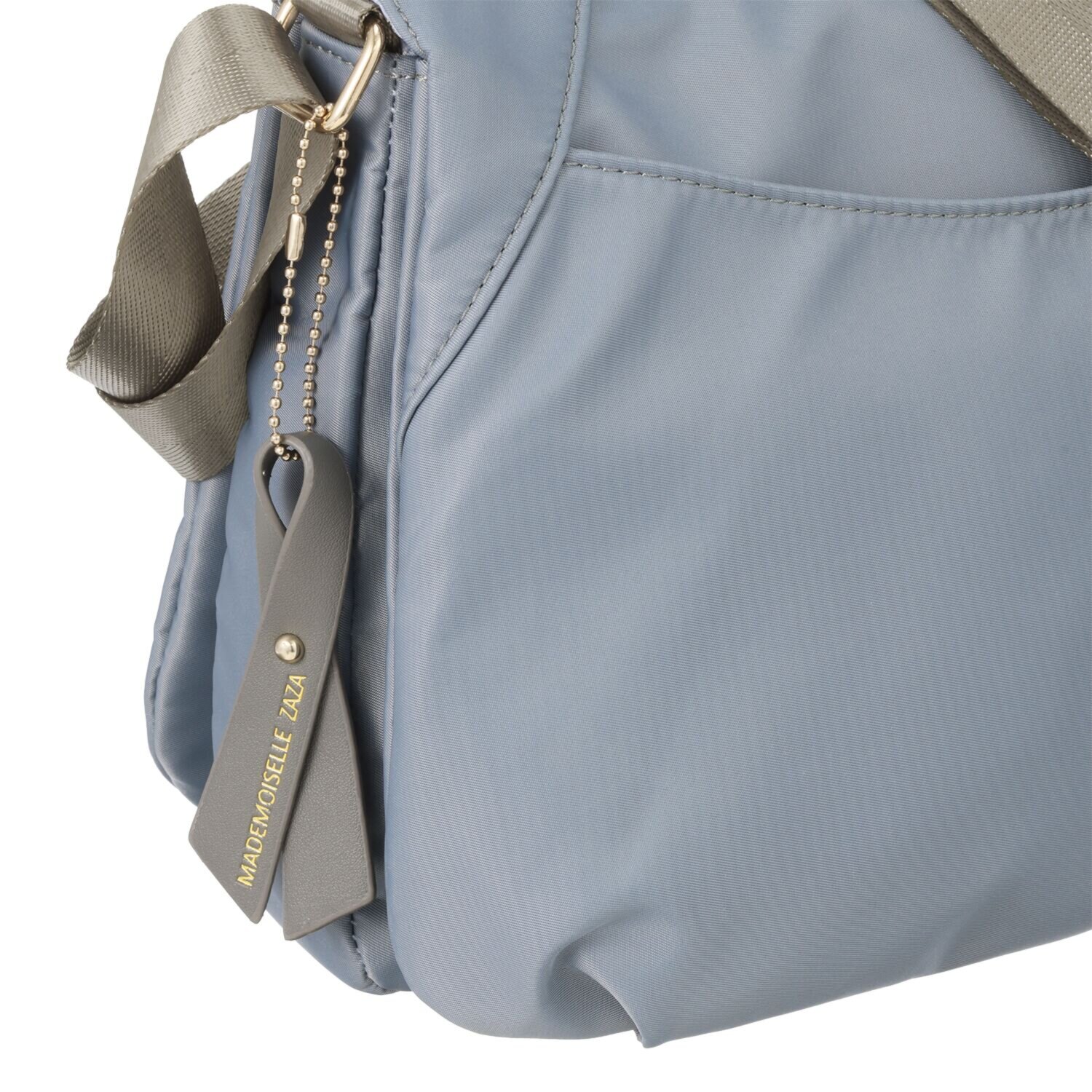 マドモワゼル　ザザ はっ水・防汚ナイロン スマートアクセス！ 軽量ショルダーバッグ