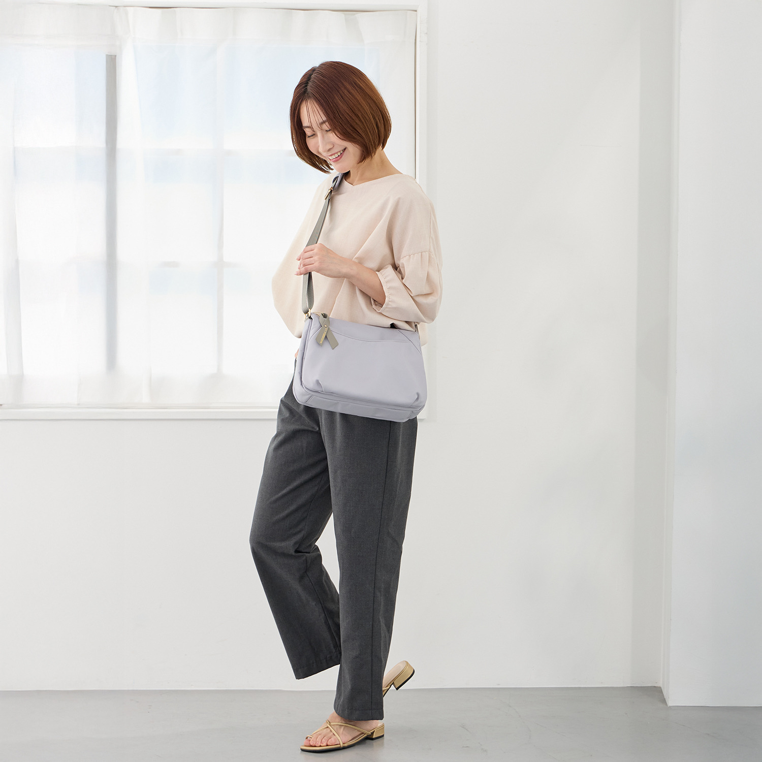 マドモワゼル　ザザ はっ水・防汚ナイロン スマートアクセス！ 軽量ショルダーバッグ