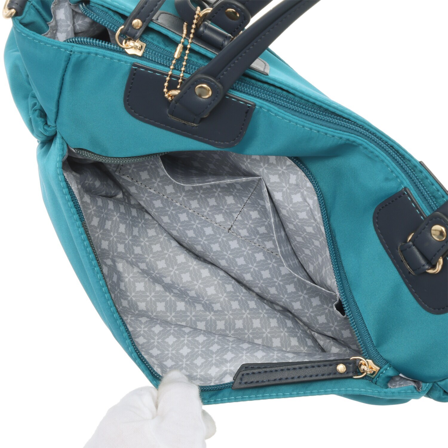 マドモワゼル　ザザ はっ水・防汚ナイロン スマートアクセス！ 大容量なのに軽量 ２ウェイトートバッグ