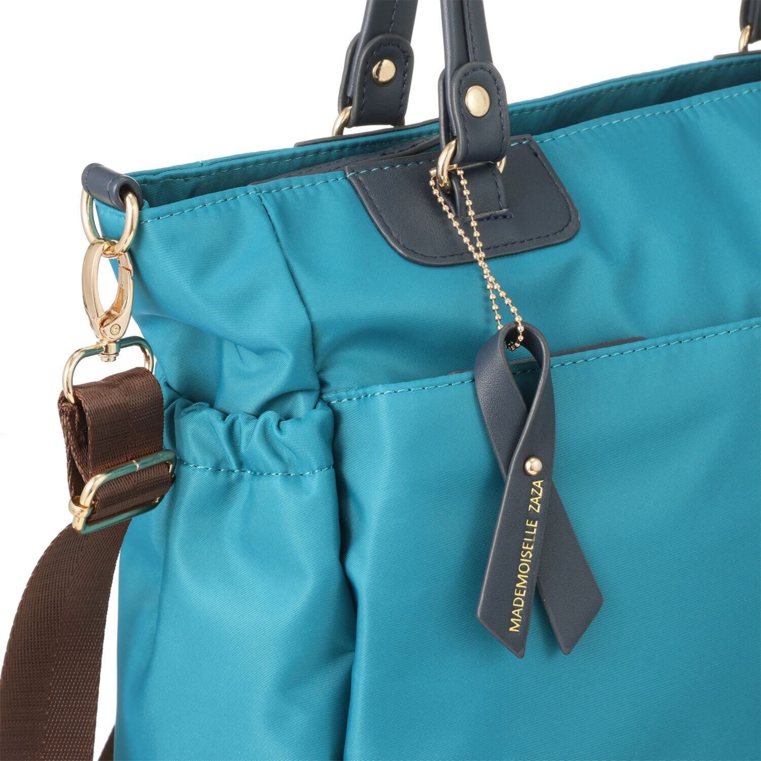 マドモワゼル　ザザ はっ水・防汚ナイロン スマートアクセス！ 大容量なのに軽量 ２ウェイトートバッグ