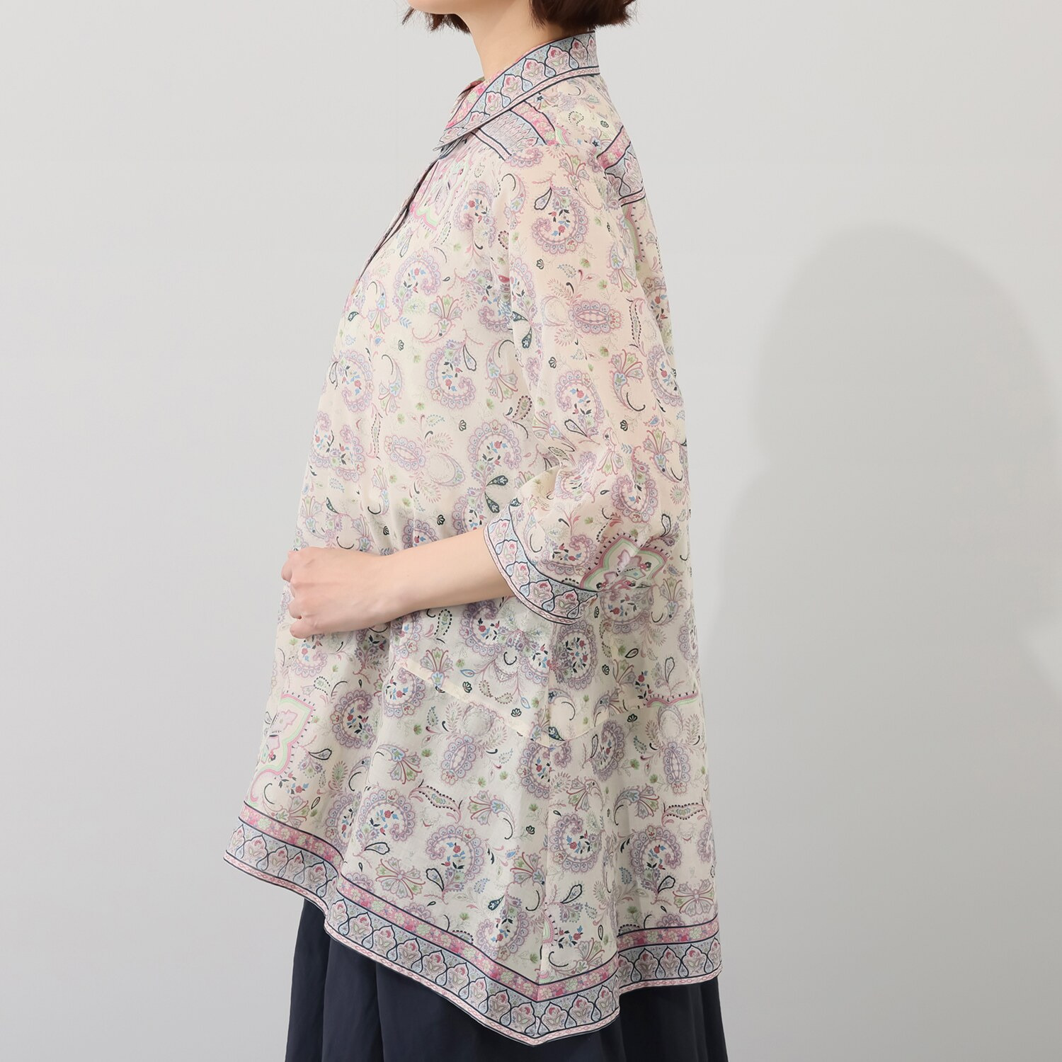 シルクロードクラブ フラワーフェザー柄 イレギュラーヘム 七分袖チュニック