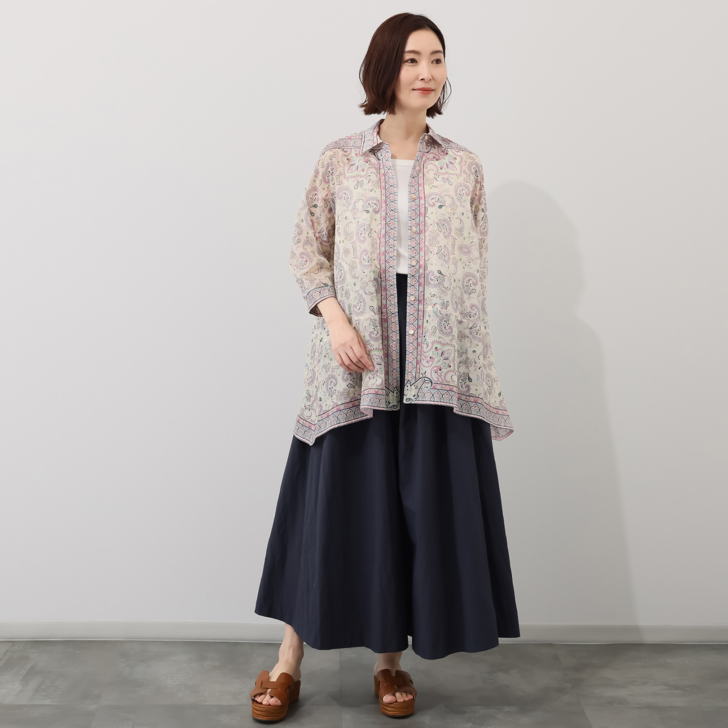 シルクロードクラブ フラワーフェザー柄 イレギュラーヘム 七分袖チュニック