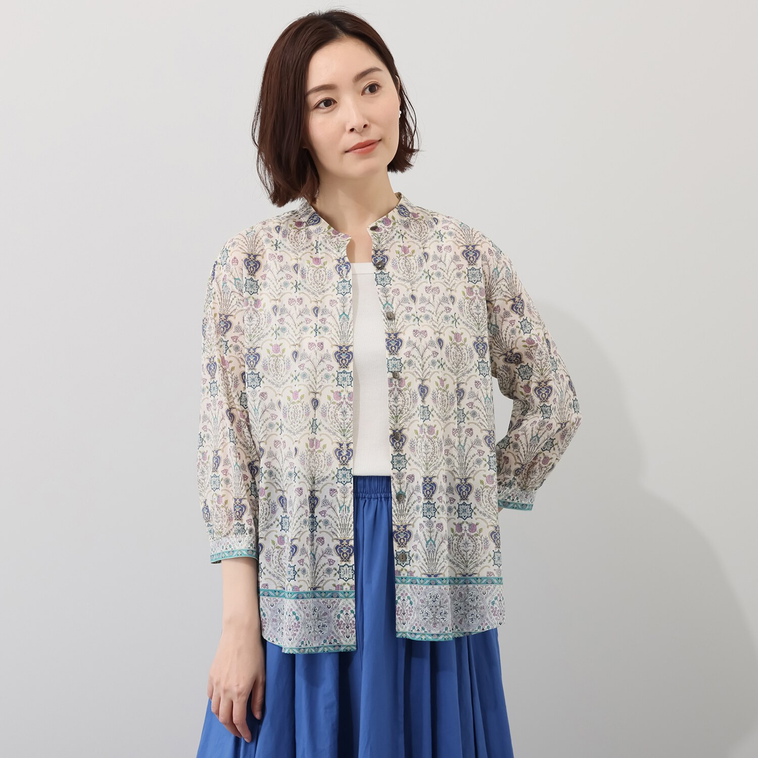 シルクロードクラブ ゴルダニ柄 ドロップショルダー スタンドカラーブラウス