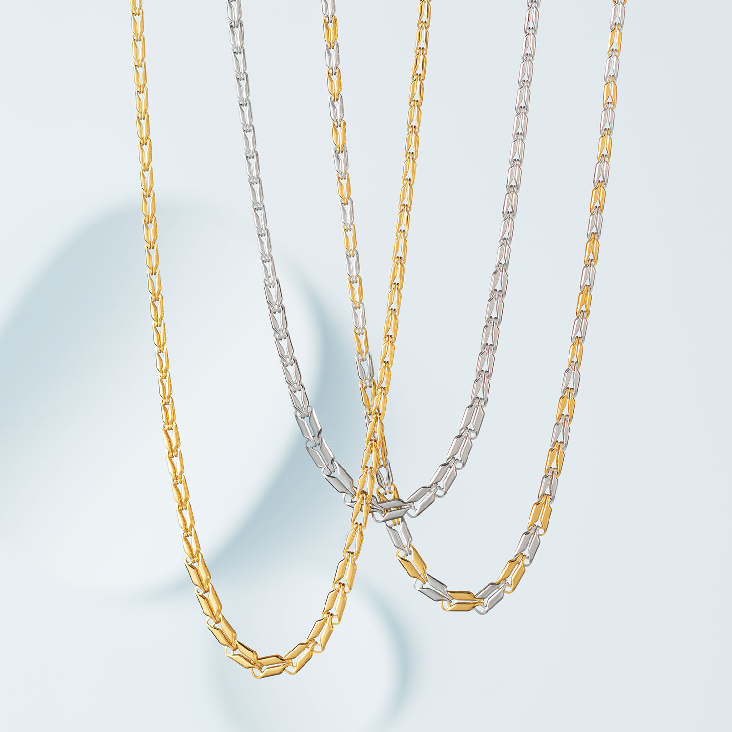 ラ・ピュア　バイ チェーンクリエイト ９ｇＵＰ 純金＆純プラチナ製 リバーシブル グラデーションネックレス