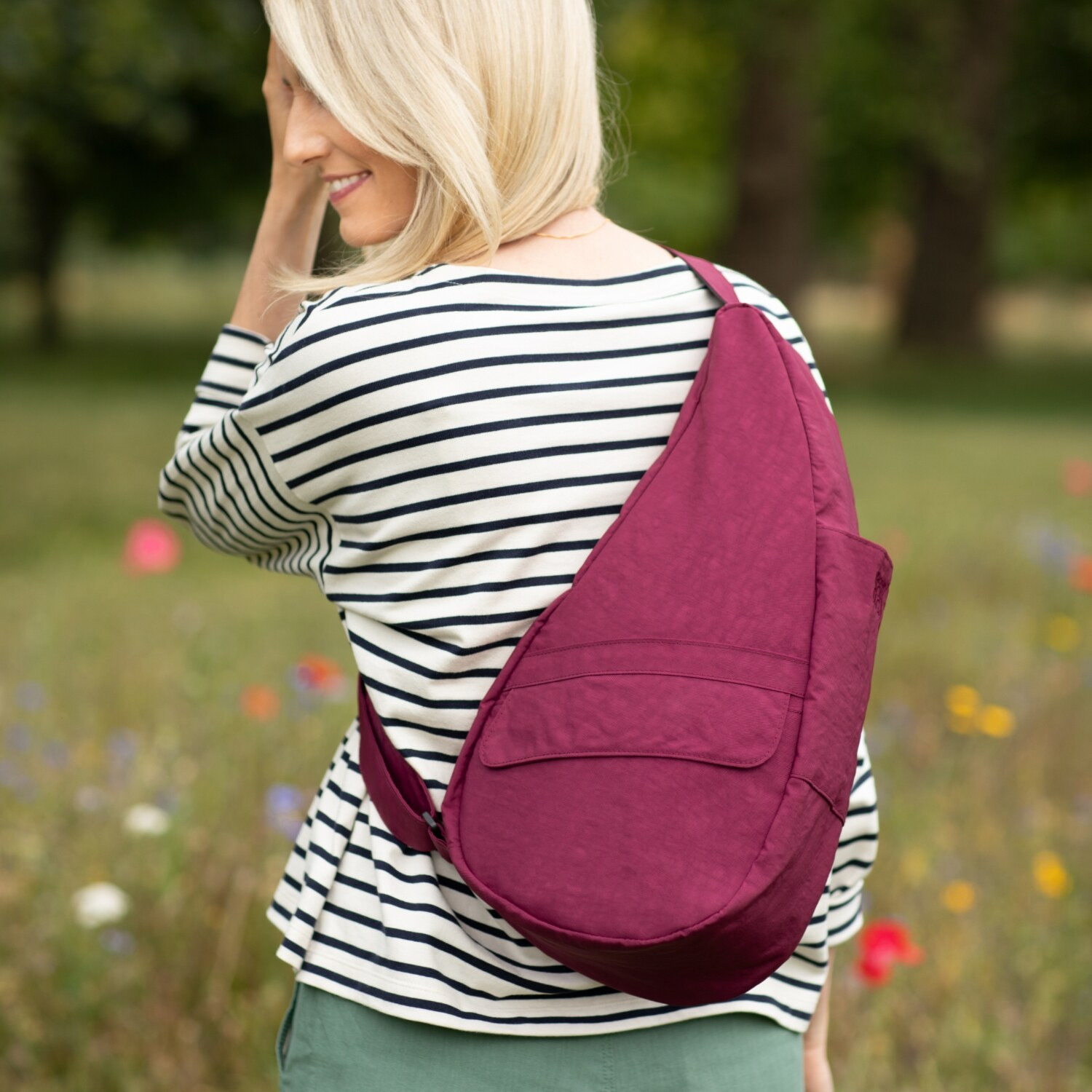 ヘルシーバックバッグ ポーチ付　はっ水 テクスチャードナイロン ボディーバッグ