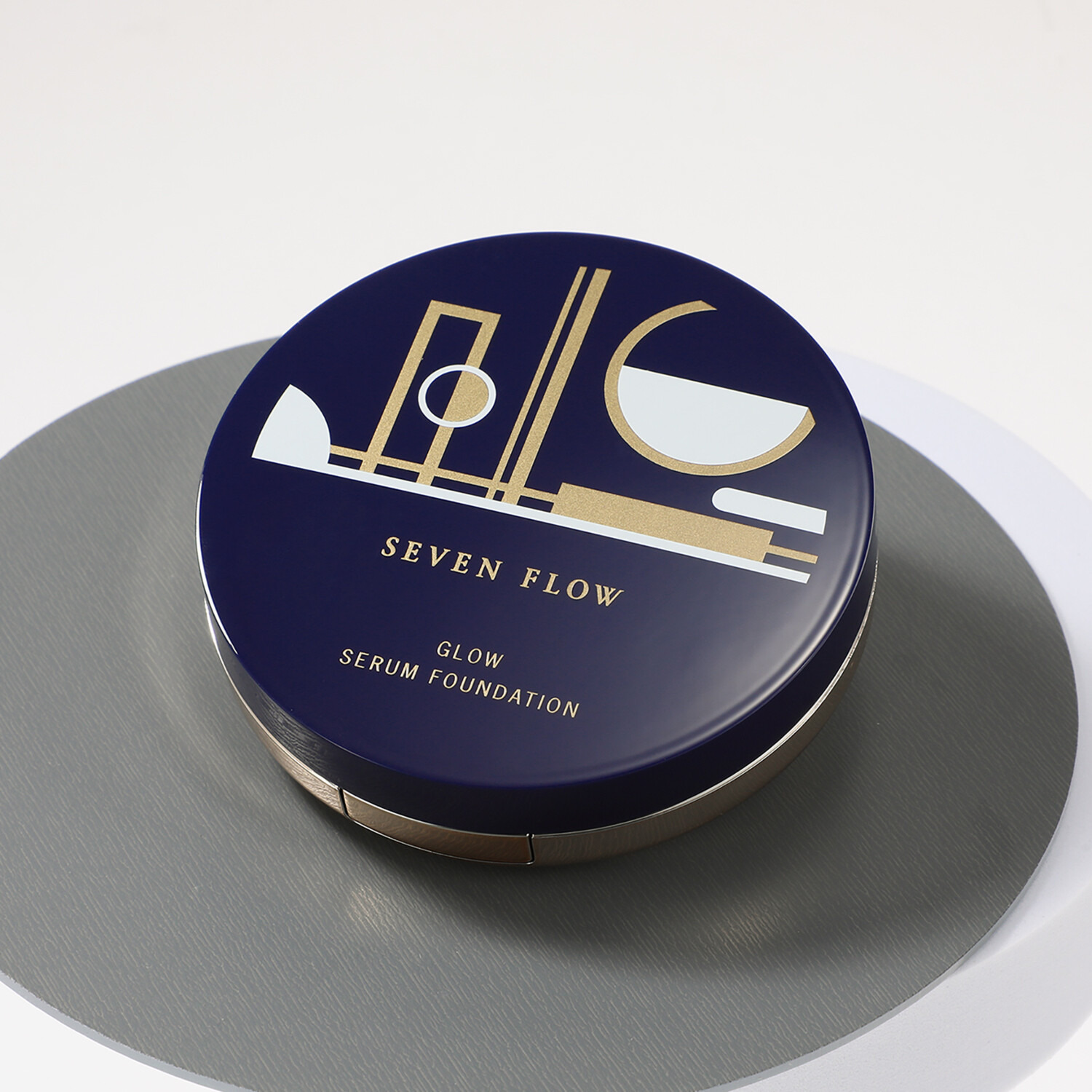 セブン　フロー メイクしながらスキンケア 透明感ある上品ツヤ肌演出 １品１１役！ グロウセラム ファンデーション ２個分特別セット