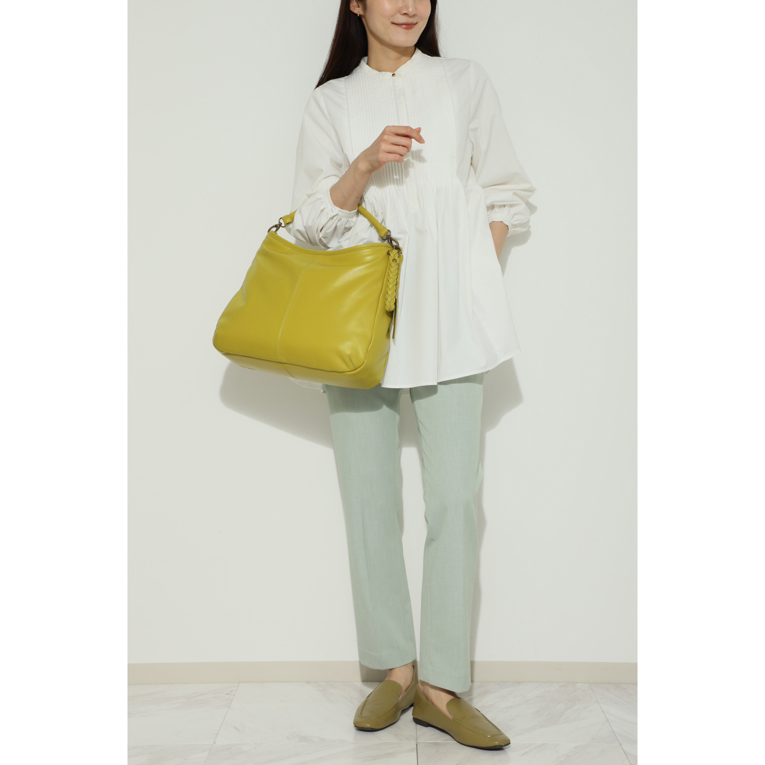 サベット ナッパレザー ２ウェイショルダーバッグ