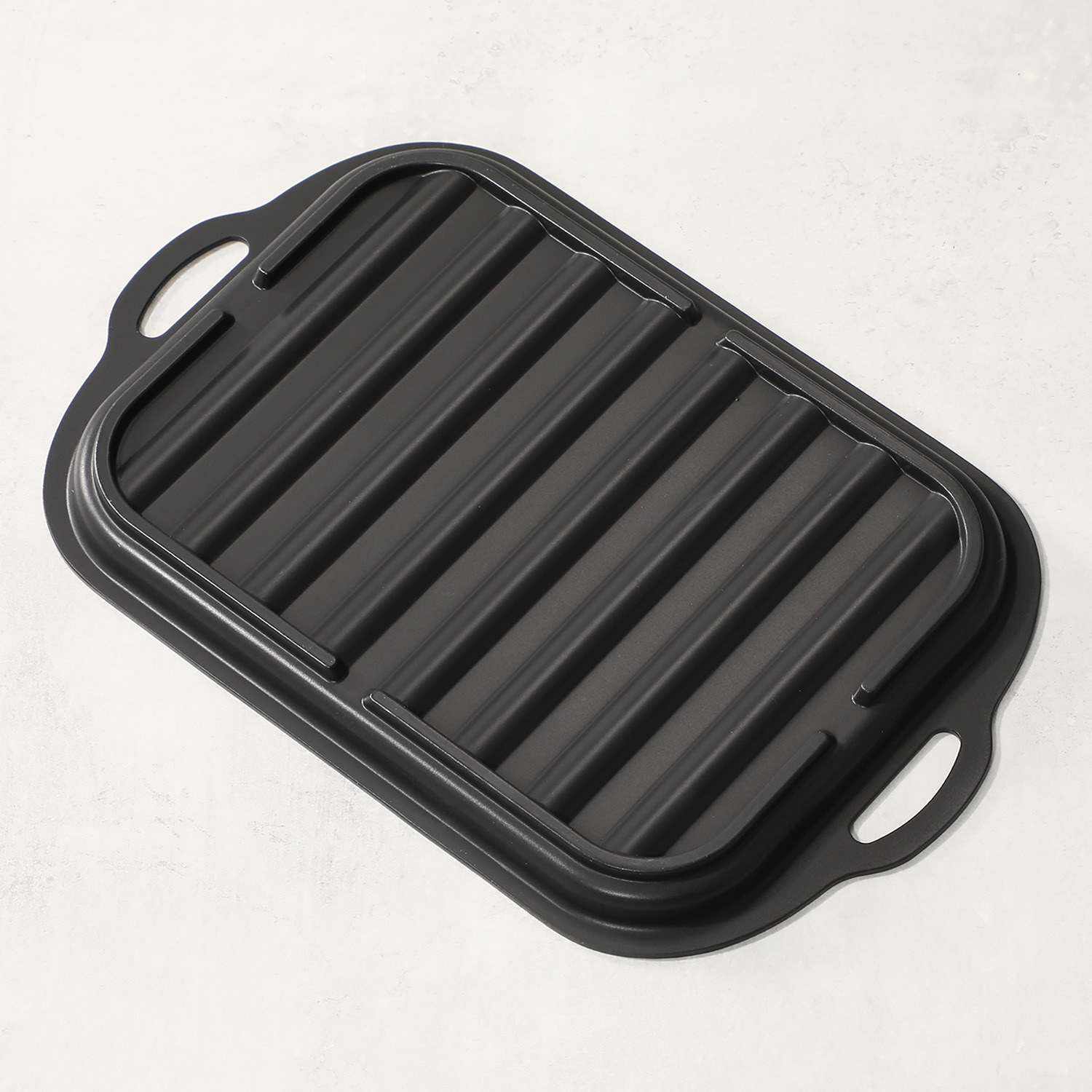 毎日の調理を より効率的に、より楽しく １枚で多用途に活躍する グリルにも使える 解凍＆グリルプレート ２枚セット