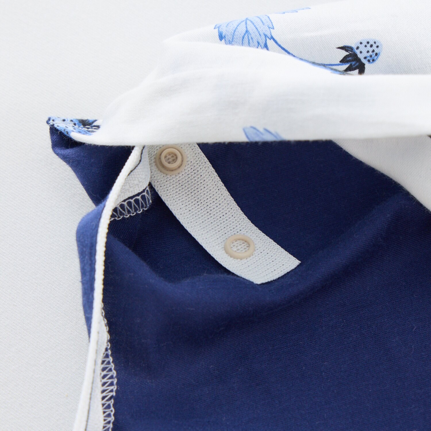 ウェッジウッド ストロベリーインクブルー コットンサテン掛けカバー ＜シングル＞