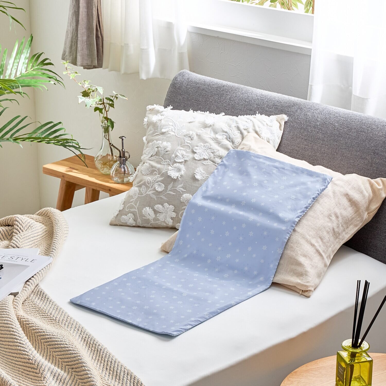 アイスジャパン ひんやりが長持ち！ 冷凍不要の 室蘭ひゃっこいマット ＩＣ２５ 専用冷感カバー付