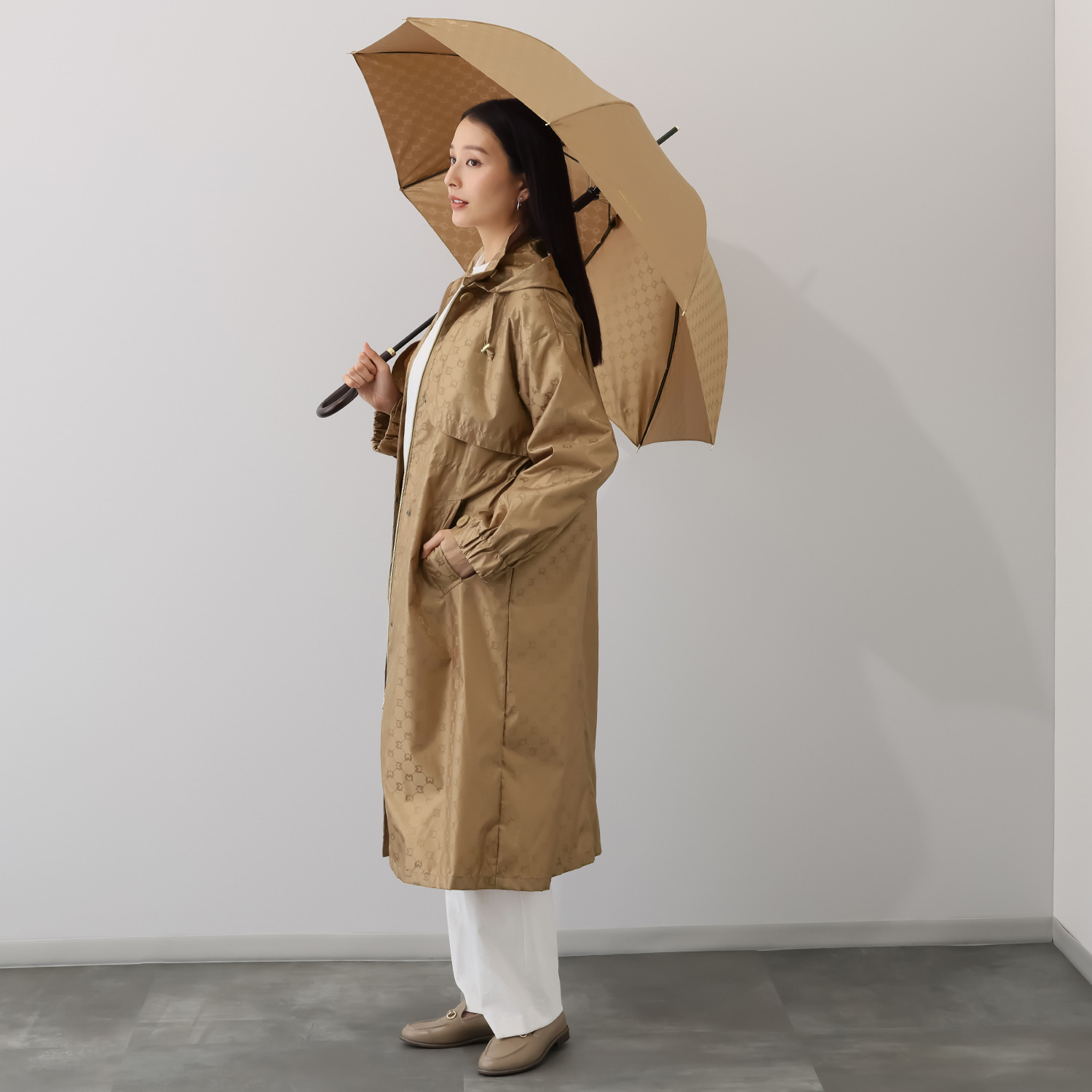 ミラ・ショーン ロゴジャガード 耐風傘