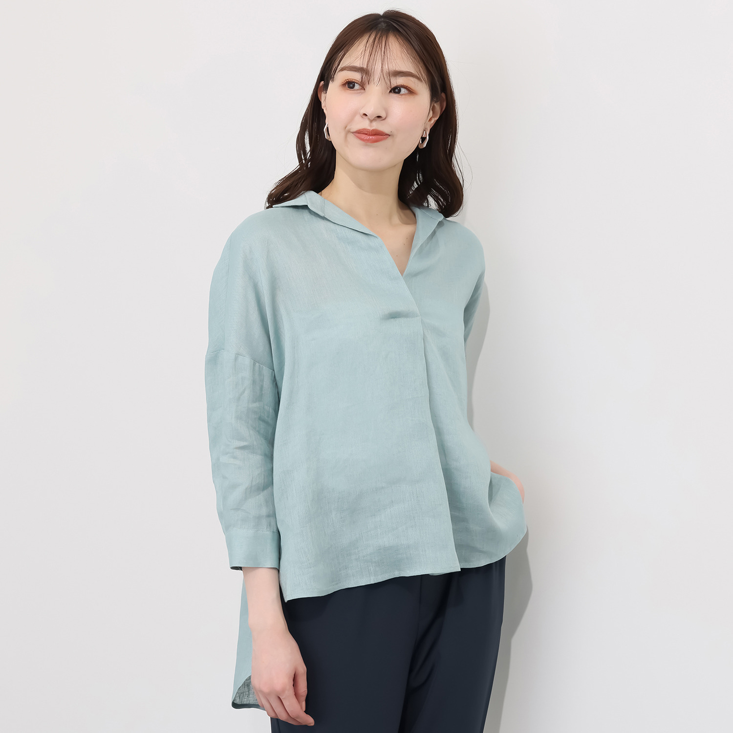 メリオン ヨーロピアンフラックスＲ フレンチリネン１００％ スキッパーネック ブラウス
