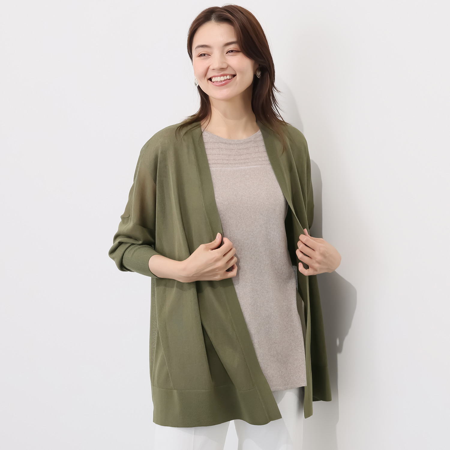 ソアージュ イタリア　カーサ・デル・ フィラート社製糸使用 シアーで上品な煌めき ミディアム丈カーディガン