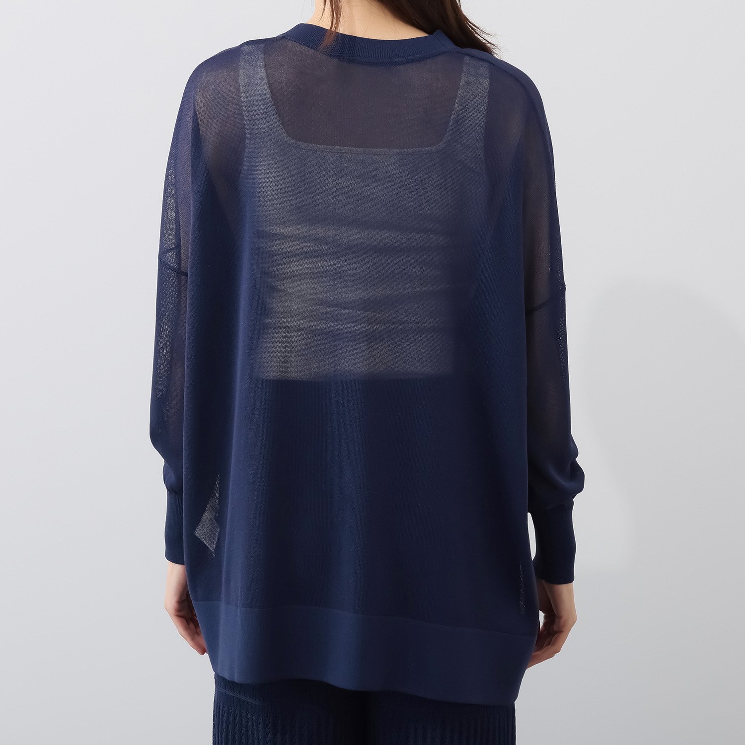 ソアージュ イタリア　カーサ・デル・ フィラート社製糸使用 シアーで上品な煌めき ミディアム丈カーディガン