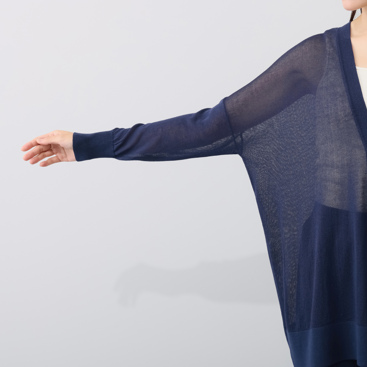 ソアージュ イタリア　カーサ・デル・ フィラート社製糸使用 シアーで上品な煌めき ミディアム丈カーディガン