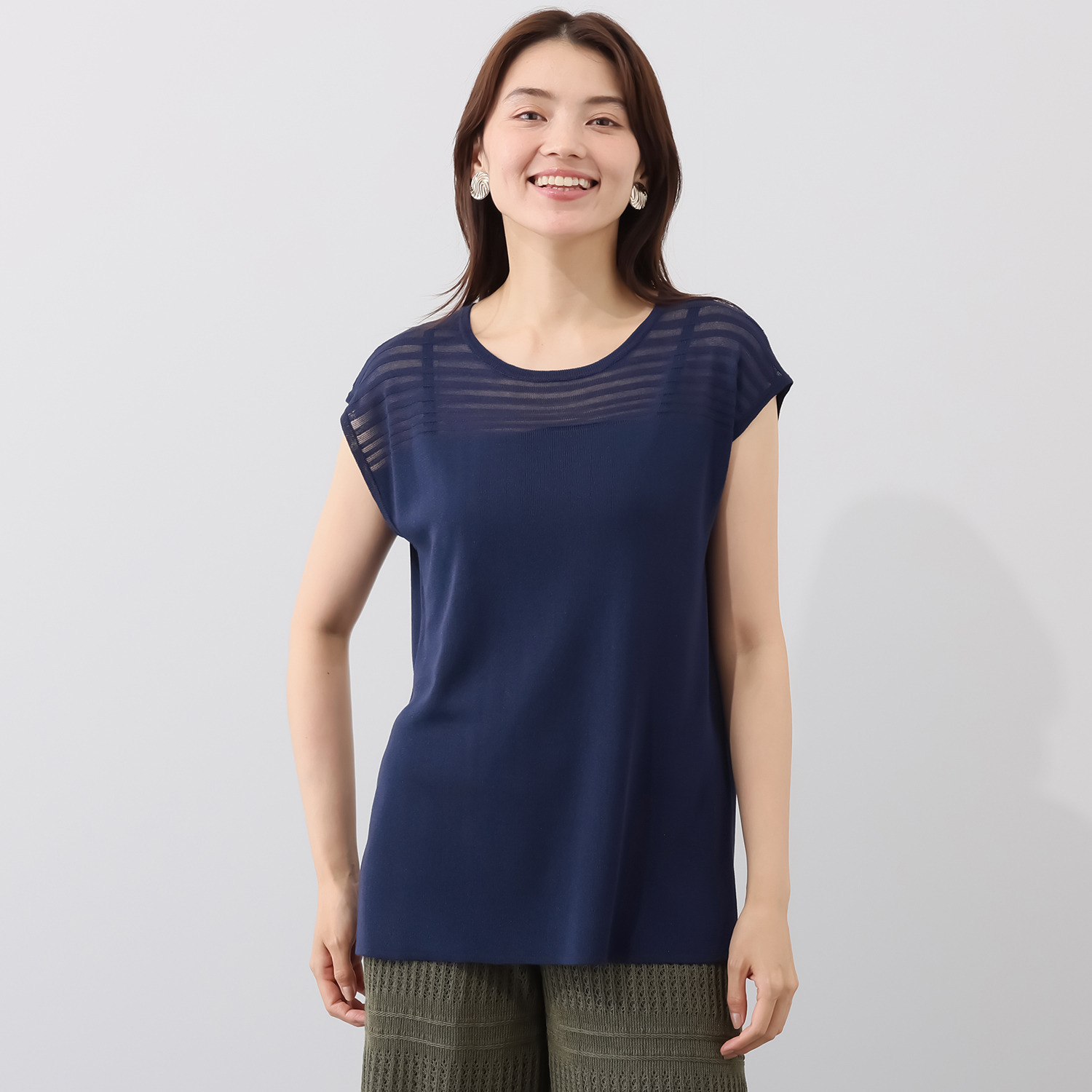 ソアージュ イタリア　カーサ・デル・ フィラート社製糸使用 上品な煌めき フレンチスリーブ プルオーバー