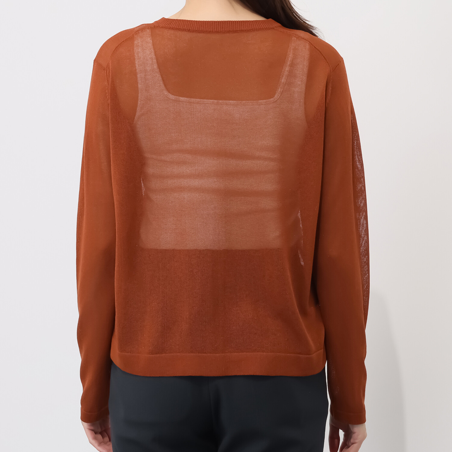 ソアージュ イタリア　カーサ・デル・ フィラート社製糸使用 シアーで上品な煌めき ラウンドネック カーディガン