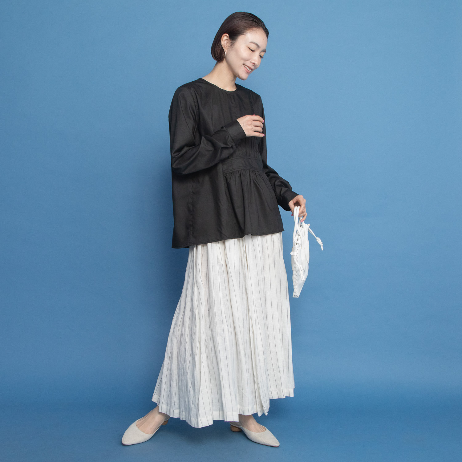 オルテンジア ピンタック＆ギャザーで フレンチトラッドを装う デザインブラウス