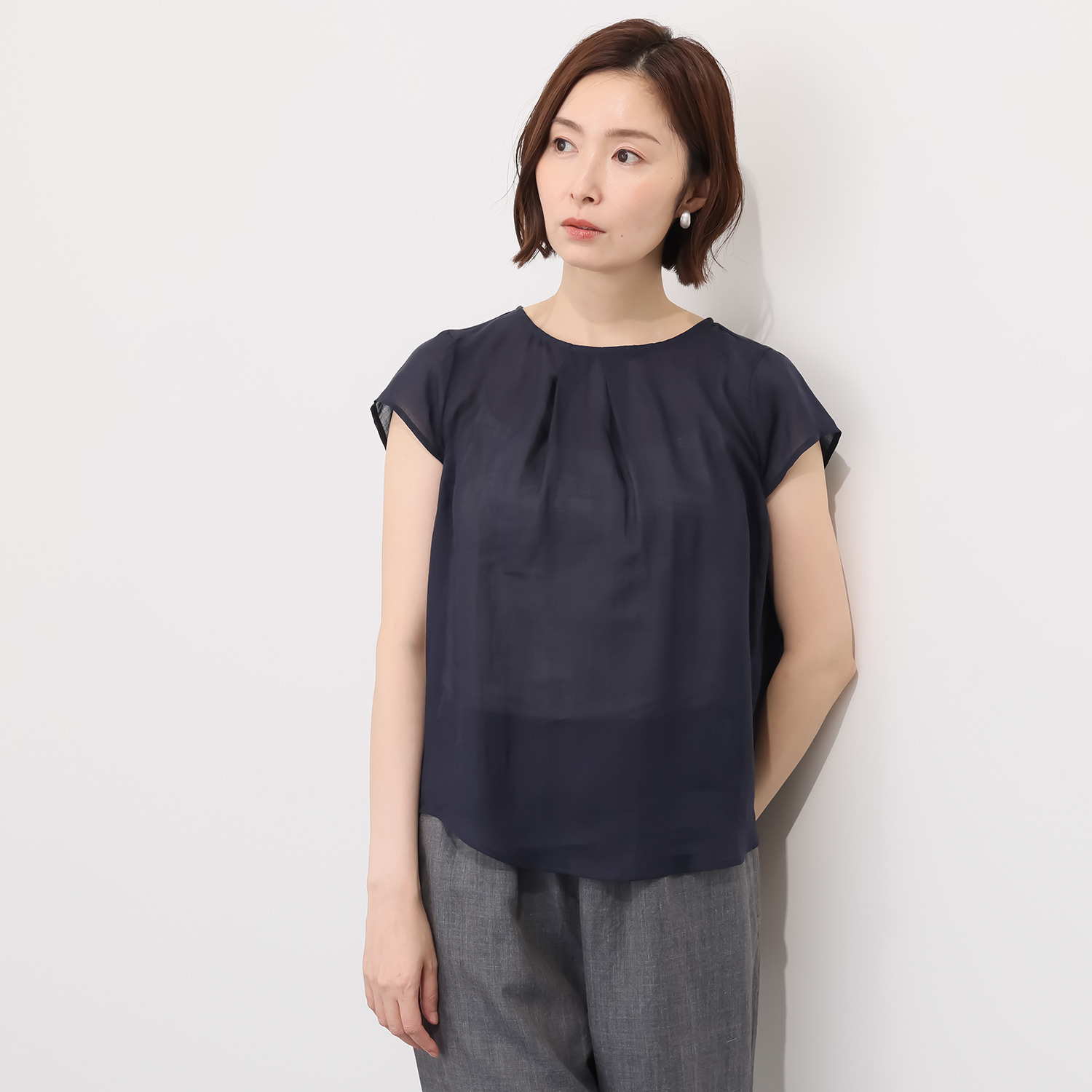 レア　ジェム プレミアムラミーの 極上の涼しさ感じる ランダムタック プルオーバーブラウス