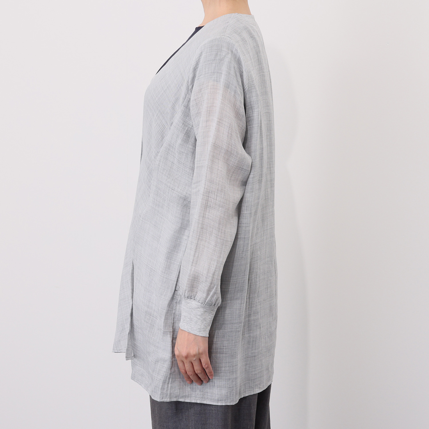 レア　ジェム プレミアムラミーの 極上の涼しさを纏う カーデジャケット