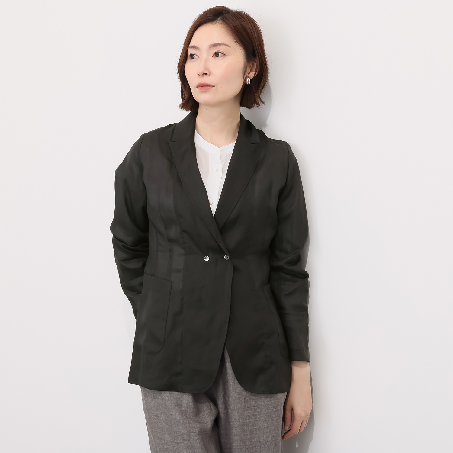 レア　ジェム プレミアムラミーの 涼しさを纏う 仕立て映えジャケット